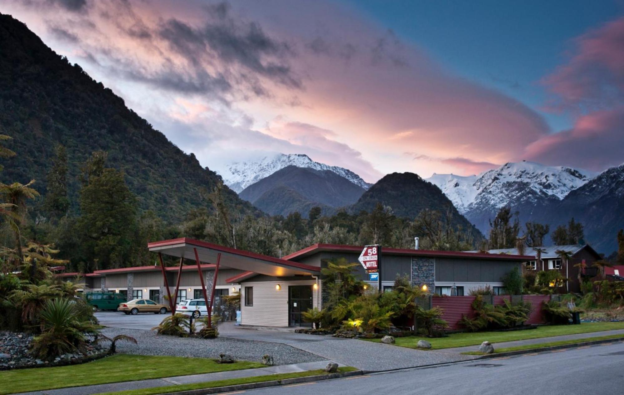 58 On Cron Motel Franz Josef Eksteriør bilde